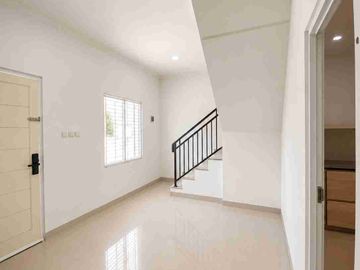 Jual Rumah Bagus dan Asri 2 Lantai Siap Huni Sawangan Depok, St