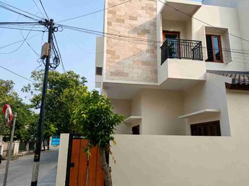 RUMAH BARU JADI TAHUN INI DI BEKASI SELATAN NEMPEL GALAXY