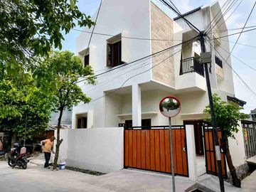 RUMAH BARU JADI TAHUN INI DI BEKASI SELATAN NEMPEL GALAXY