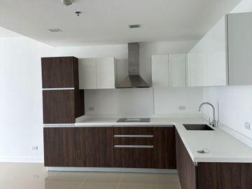 For Rent: Pet-friendly 1BR w/ Parking at West Gallery Place for only 85K/mo!