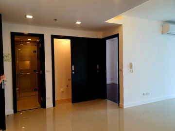 For Rent: Pet-friendly 1BR w/ Parking at West Gallery Place for only 85K/mo!