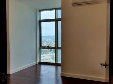 For Rent: Pet-friendly 1BR w/ Parking at West Gallery Place for only 85K/mo!
