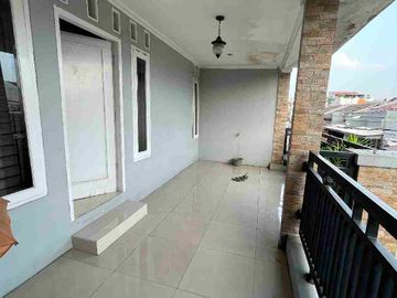 rumah 2 lantai siap huni jl pendidikan duren sawit jakarta timur