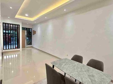 rumah mewah siap huni tanah luas harga dibawah harga pasar