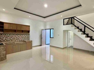 rumah mewah siap huni tanah luas harga dibawah harga pasar