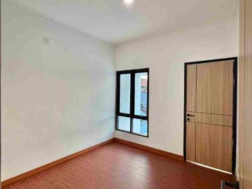 rumah mewah siap huni tanah luas harga dibawah harga pasar