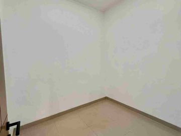 rumah mewah siap huni tanah luas harga dibawah harga pasar