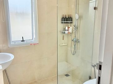 Rumah BSD Dijual Dekat Fasilitas Kota Full Furnished