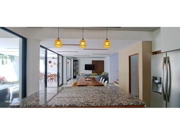Casa en venta en Burgos Bugambilias, Temixco, con alberca inteligente, gran oportunidad