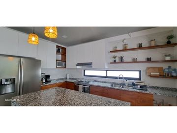 Casa en venta en Burgos Bugambilias, Temixco, con alberca inteligente, gran oportunidad