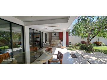 Casa en venta en Burgos Bugambilias, Temixco, con alberca inteligente, gran oportunidad