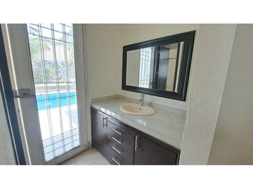 Casa en venta en Burgos Bugambilias, Temixco, con alberca y jardín, buena ubicación
