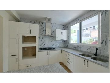 Casa en venta en Burgos Bugambilias, Temixco, con alberca y jardín, buena ubicación