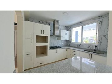 Casa en venta en Burgos Bugambilias, Temixco, con alberca y jardín, buena ubicación