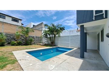Casa en venta en Burgos Bugambilias, Temixco, con alberca y jardín, buena ubicación