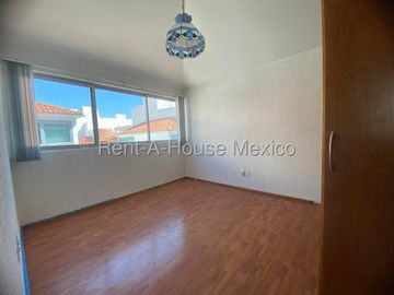 Casa en Renta en Cuajimalpa de Morelos, Colonia Cuajimalpa
