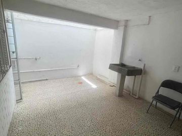 SE VENDE CASA DE TRES RECÁMARAS AL SUR DE LA CIUDAD, COLONIA SNTE, EN PUEBLA  | Todos los Créditos | $1,370,000