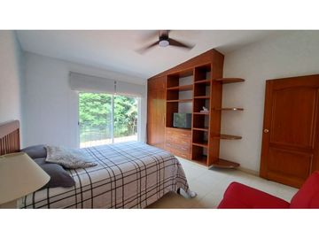 Casa en venta en Condominio Los Pueblitos, Temixco, amueblada, con alberca y jardín