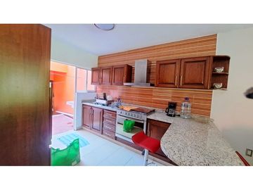 Casa en venta en Condominio Los Pueblitos, Temixco, amueblada, con alberca y jardín