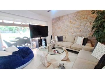 Casa en venta en Condominio Los Pueblitos, Temixco, amueblada, con alberca y jardín