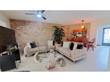 Casa en venta en Condominio Los Pueblitos, Temixco, amueblada, con alberca y jardín