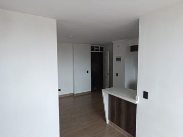 SE ARRIENDA APARTAMENTO EN URBANIZACION RIO CAMPESTRE. RIONEGRO