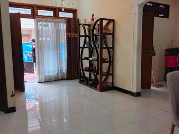 Dijual/Disewakan Rumah Strategis Johar Baru Jakarta Pusat Siap Huni