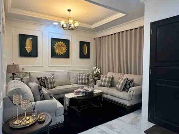 Rumah American Style di  Villa Shangri-la Garden dekat Sekupang Batam