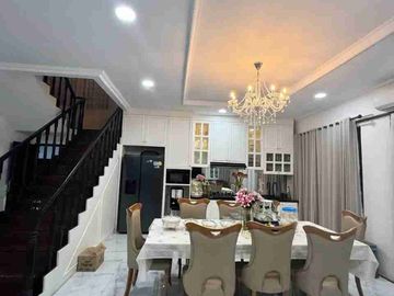 Rumah American Style di  Villa Shangri-la Garden dekat Sekupang Batam