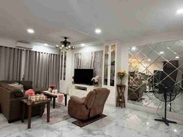 Rumah American Style di  Villa Shangri-la Garden dekat Sekupang Batam