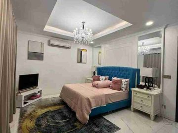 Rumah American Style di  Villa Shangri-la Garden dekat Sekupang Batam