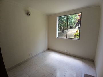 Apartamento en arriendo Loma del Indio