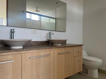 Apartarmento en Venta en en el Castillo, Poblado Medellín Antioquia