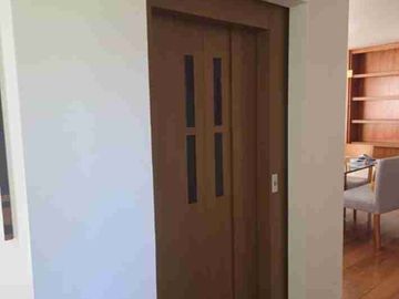 Arriendo linda casa dentro Urbanización el Condado sin amoblar