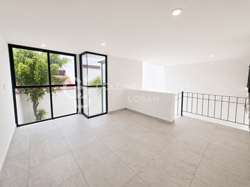 CASA EN VENTA, CD. SATÉLITE, CIRCUITO DIPLOMATICOS