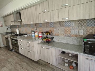 CASA DE 4 RECAMARAS BUGAMBILIAS PRIMERA SECCIÓN