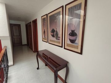 CASA DE 4 RECAMARAS BUGAMBILIAS PRIMERA SECCIÓN