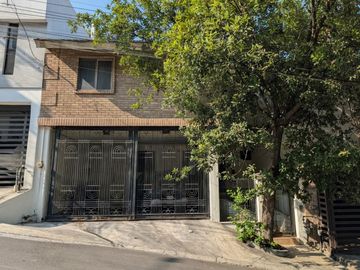 CASA EN VENTA EN COLINAS DE SAN JERÓNIMO, MONTERREY
