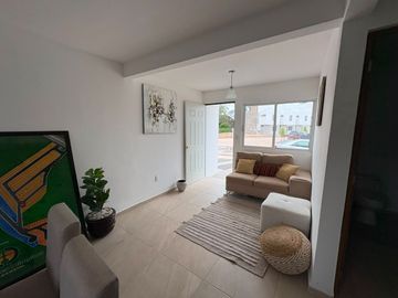 Casa en Venta Modelo Oro a Estrenar de Tres Habitaciones por Carr. Matehuala