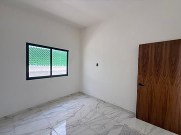 CASA EN VENTA UN NIVEL CON JACUZZI, EN FRACCIONAMIENTO LOMAS DE COCOYOC MORELOS
