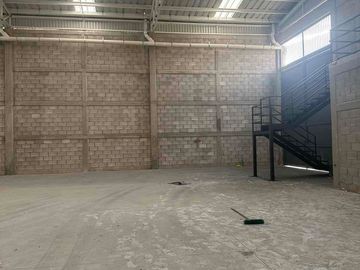 Bodega nueva en renta