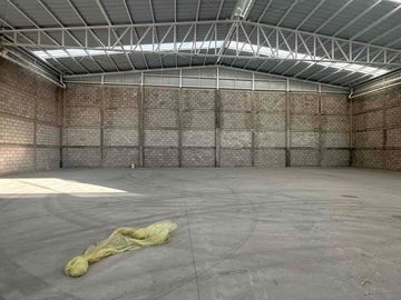 Bodega nueva en renta