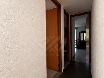 CASA EN VENTA EN JIUTEPEC, MOR. DE 1 NIVEL CON ALBERCA, ALDENTRO DE FRACC CON VIGILANCIA 24/7