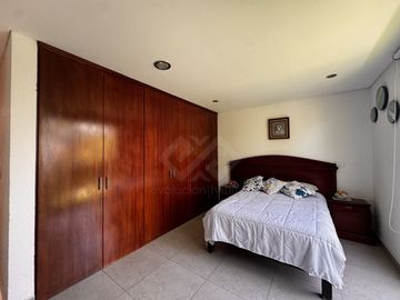 CASA EN VENTA EN JIUTEPEC, MOR. DE 1 NIVEL CON ALBERCA, ALDENTRO DE FRACC CON VIGILANCIA 24/7