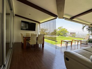 CASA EN VENTA EN JIUTEPEC, MOR. DE 1 NIVEL CON ALBERCA, ALDENTRO DE FRACC CON VIGILANCIA 24/7