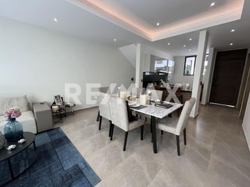 Casa en venta entre Santa Fe e Interlomas | Diseño contemporáneo y estilo residencial premium- 3 recamaras y 2.5 baños