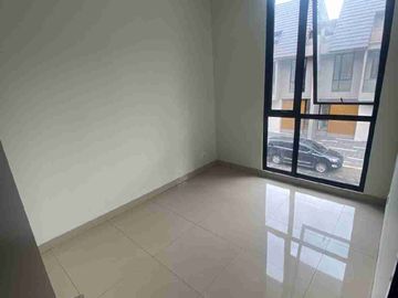 Rumah Bagus Dijual di Sunarecon Crown Gading