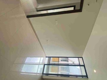 Rumah Bagus Dijual di Sunarecon Crown Gading