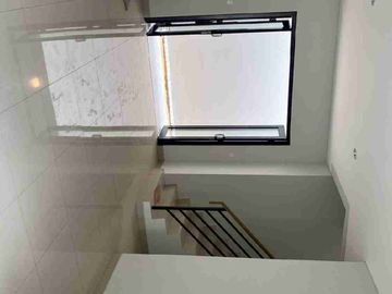 Rumah Bagus Dijual di Sunarecon Crown Gading