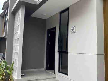 Rumah Bagus Dijual di Sunarecon Crown Gading